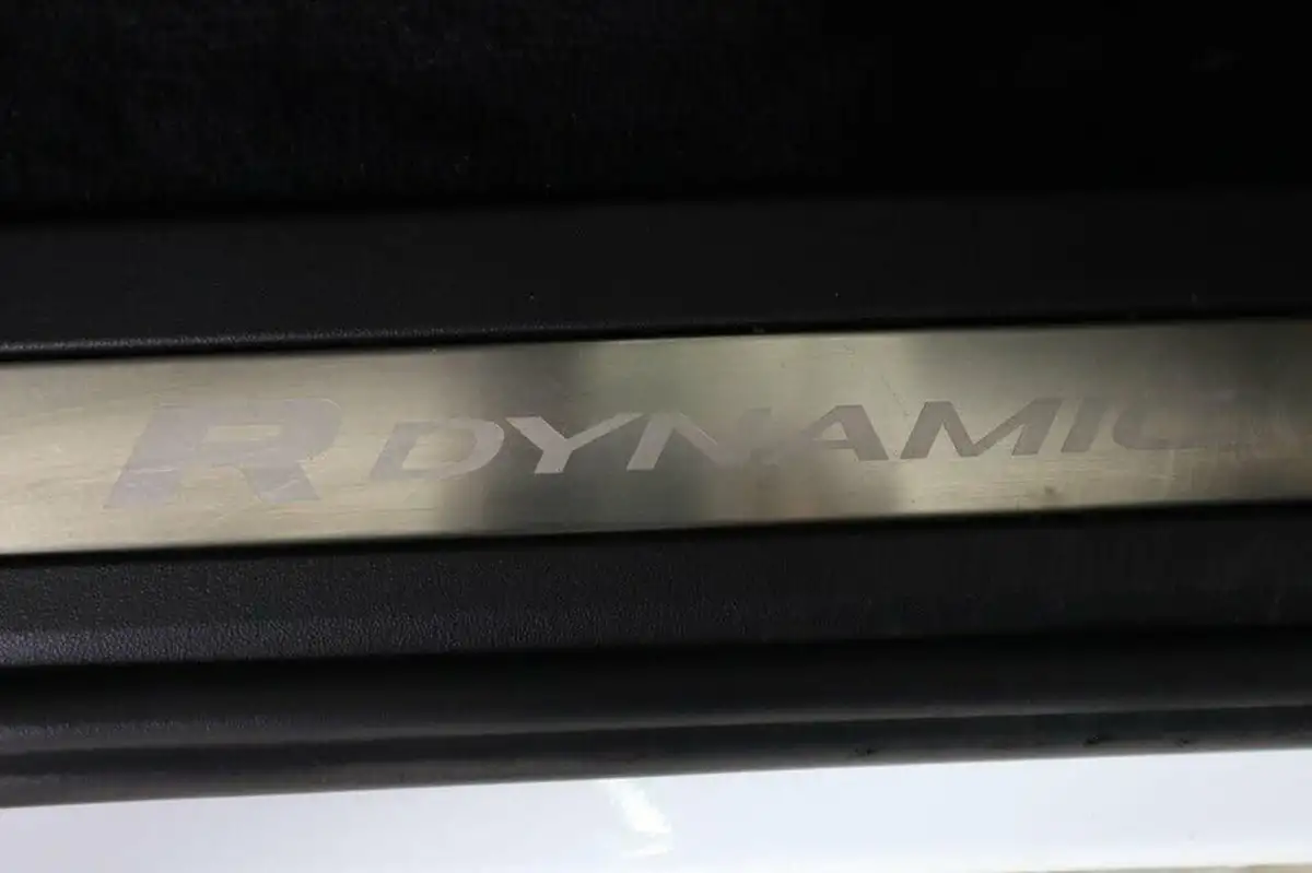 2020-land-rover-range-rover-evoque-20-p250-r-dynamic-se-249bhp-big-30