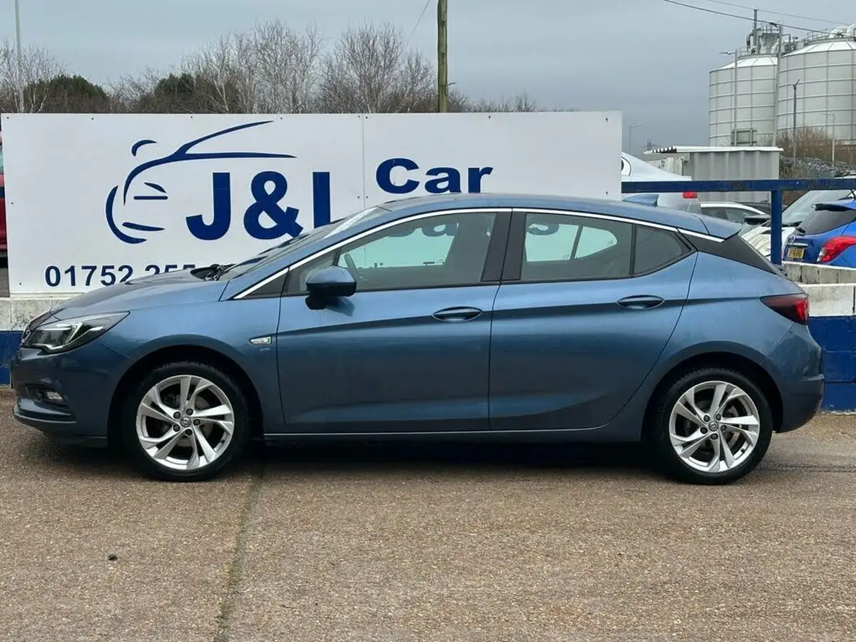 2016-vauxhall-astra-14i-16v-turbo-sri-nav-150ps-ss-hatchback-auto-big-3