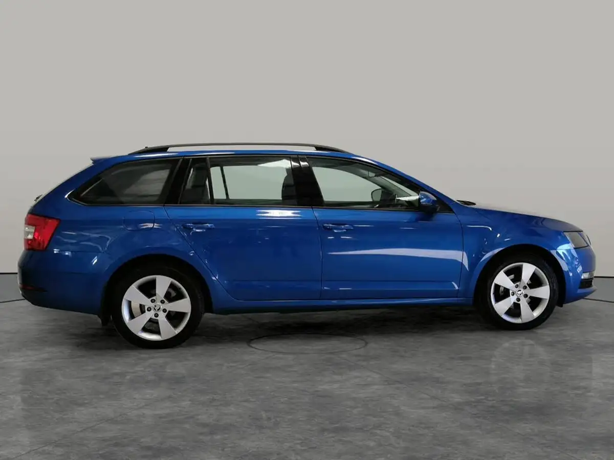 2020-skoda-octavia-16tdi-se-drive-estate-big-6
