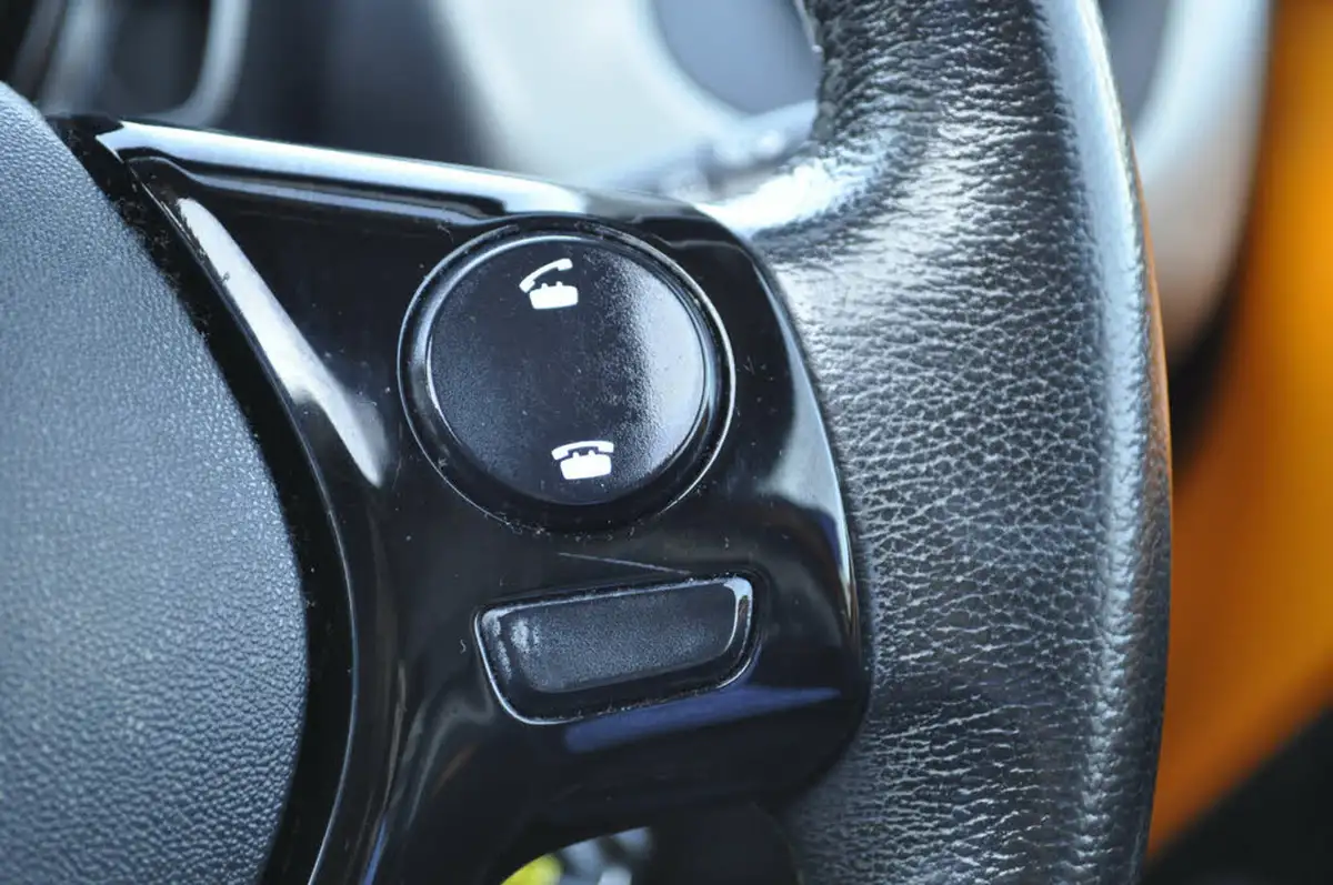 2016-citroen-c1-12-puretech-airscape-flair-5d-big-13