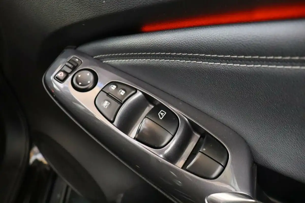 2021-nissan-juke-10-dig-t-tekna-big-19