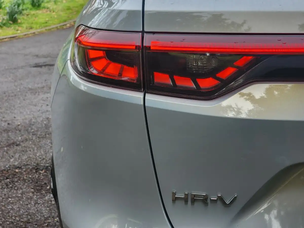 2024-honda-hr-v-15-i-mmd-advance-big-61