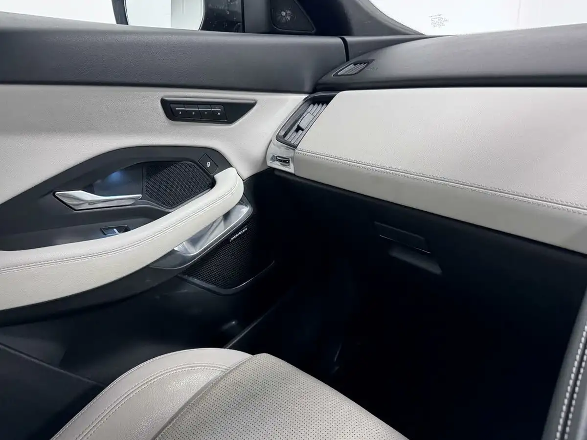2019-jaguar-e-pace-20-i4d-r-dynamic-se-180ps-awd-auto-big-32