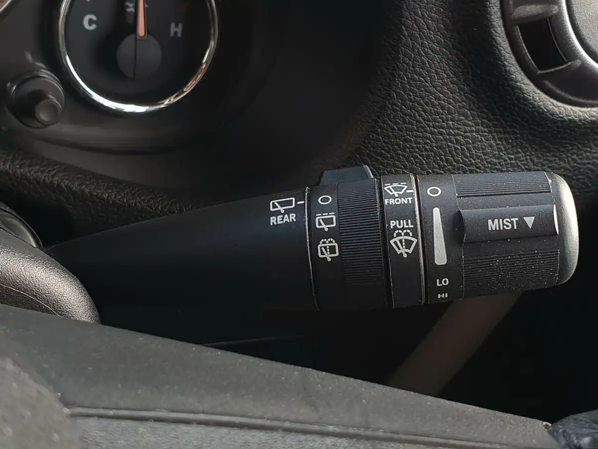 2015-jeep-wrangler-big-28