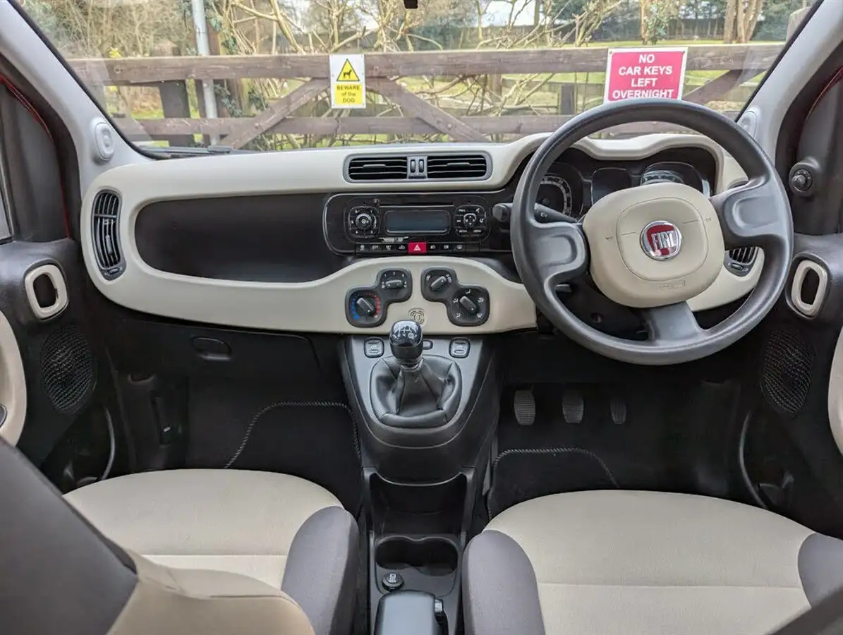 2014-fiat-panda-12-lounge-big-26