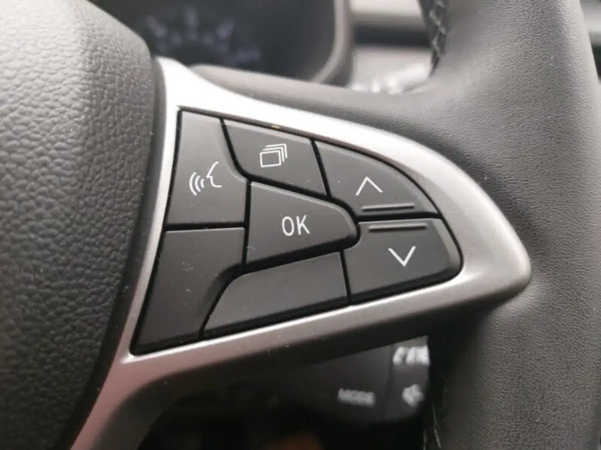 2023-dacia-sandero-stepway-10-tce-journey-90bhp-big-12