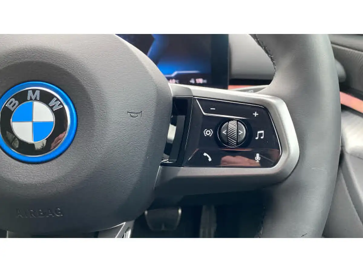 2024-bmw-5-series-e-i5-edrive40-m-sport-saloon-4d-big-17