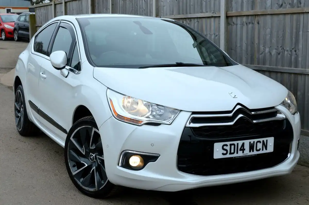 2014-citroen-ds4-20hdi-dsport-big-0