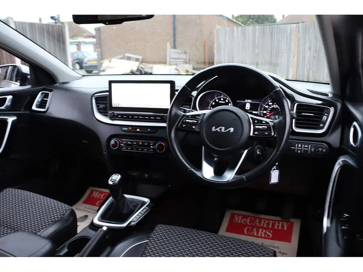 2021-kia-ceed-15-t-gdi-3-sportswagon-big-29