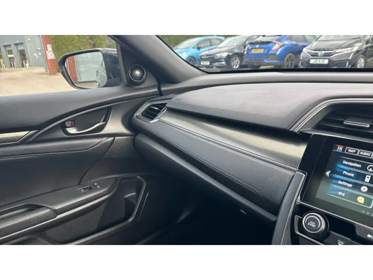 2018-honda-civic-15-vtec-turbo-prestige-ss-big-39