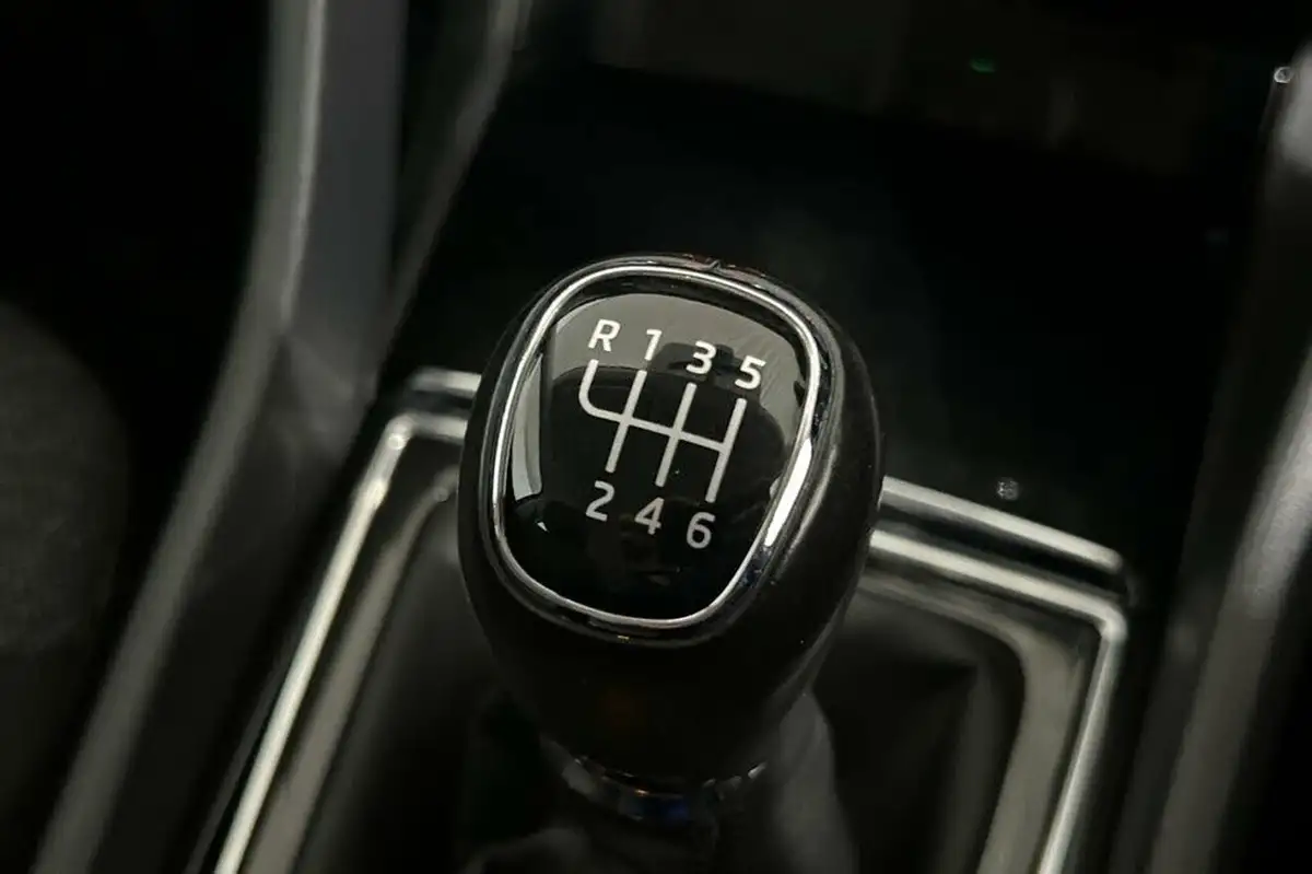 2021-skoda-kodiaq-15-tsi-se-drive-7-big-35