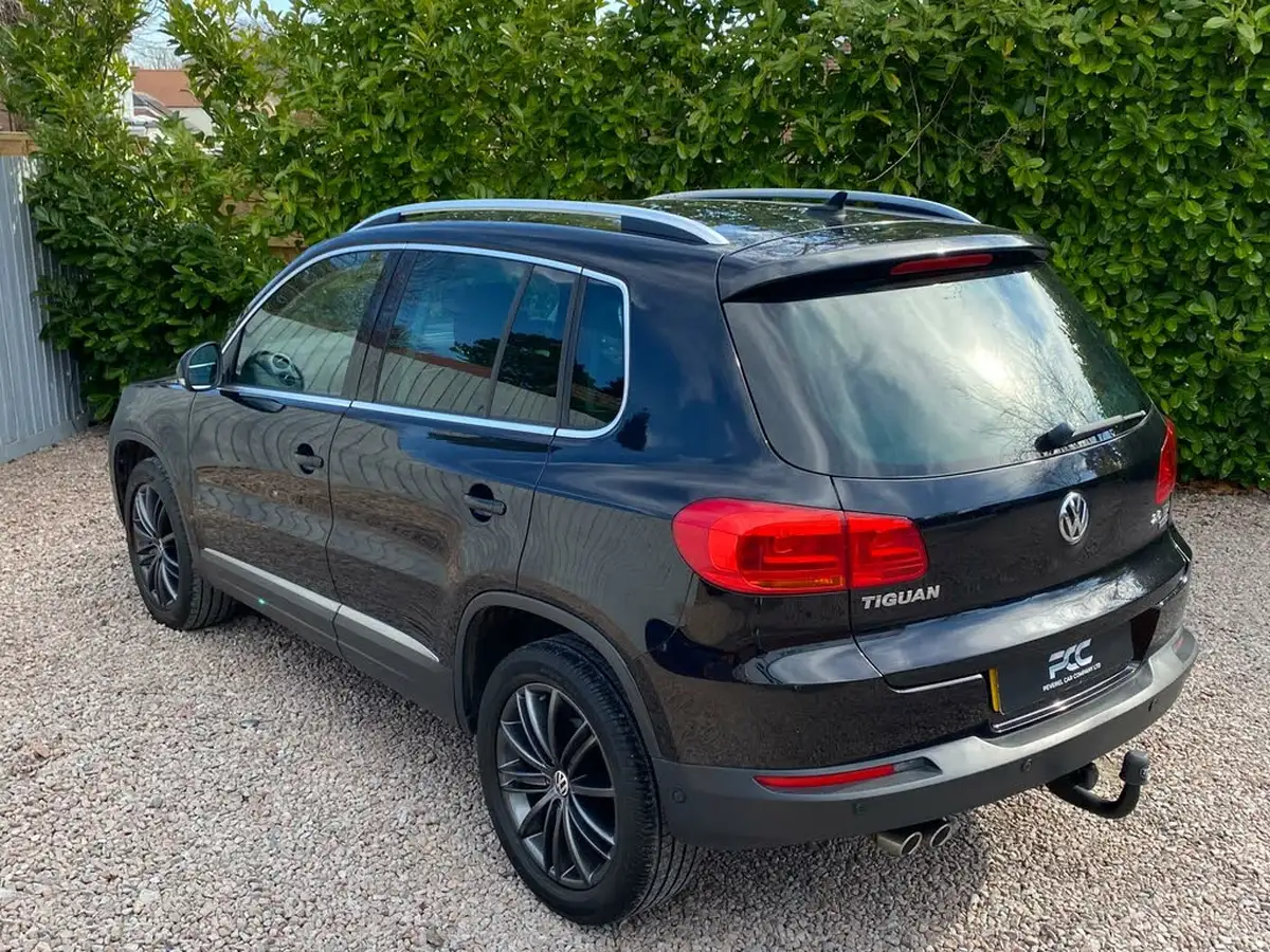 2012-volkswagen-tiguan-20td-sport-170ps-4wd-big-24