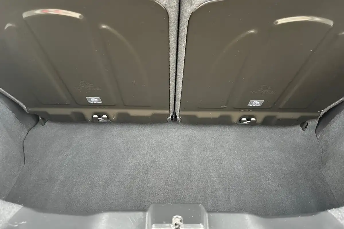 2019-citroen-c1-10-vti-airscape-urban-ride-big-5