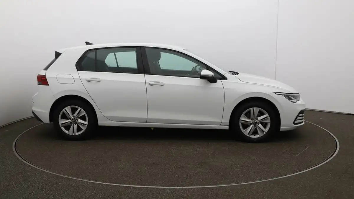 2022-volkswagen-golf-15-tsi-life-150ps-hatchback-big-46