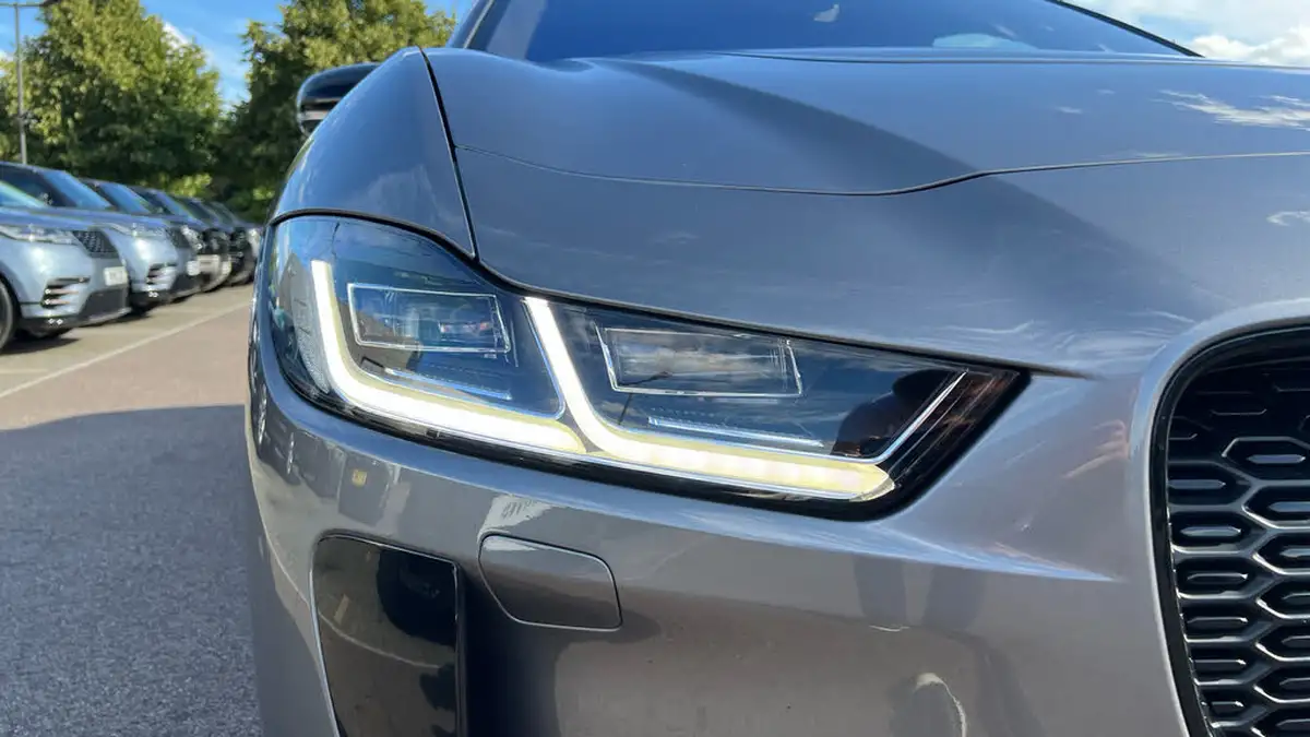 2022-jaguar-i-pace-ev400-hse-black-big-9