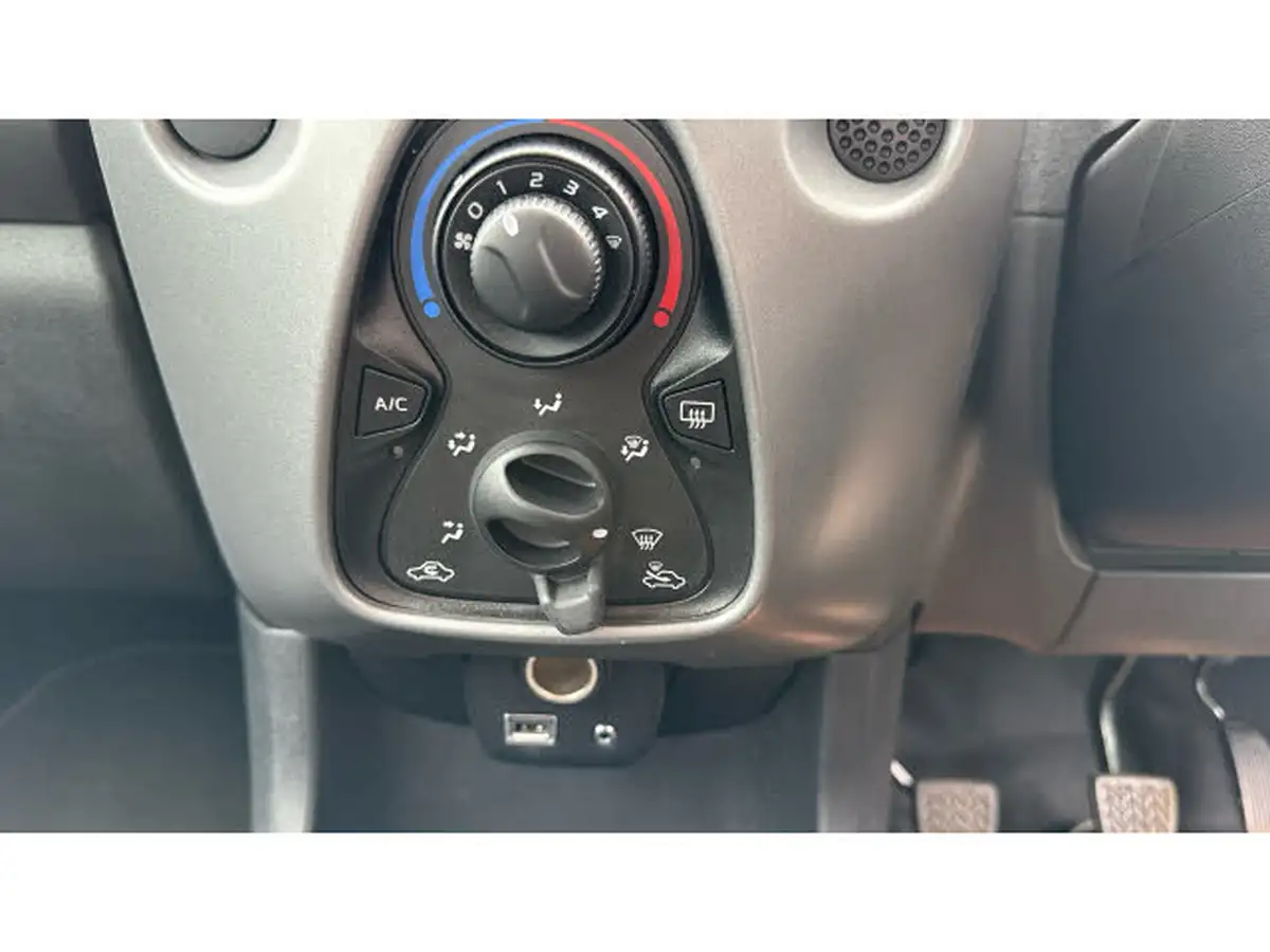 2021-toyota-aygo-10-vvt-i-x-play-tss-big-29