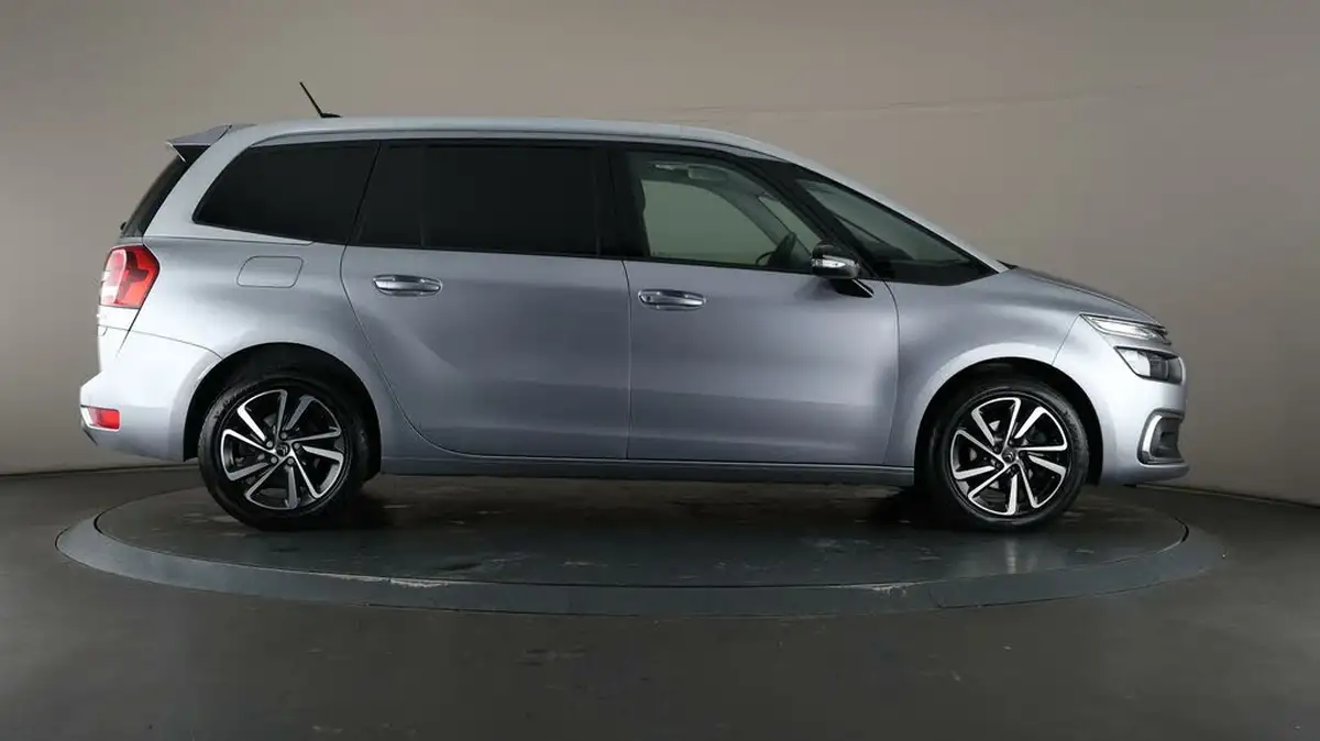 2021-citroen-grand-c4-spacetourer-12-puretech-sense-big-57