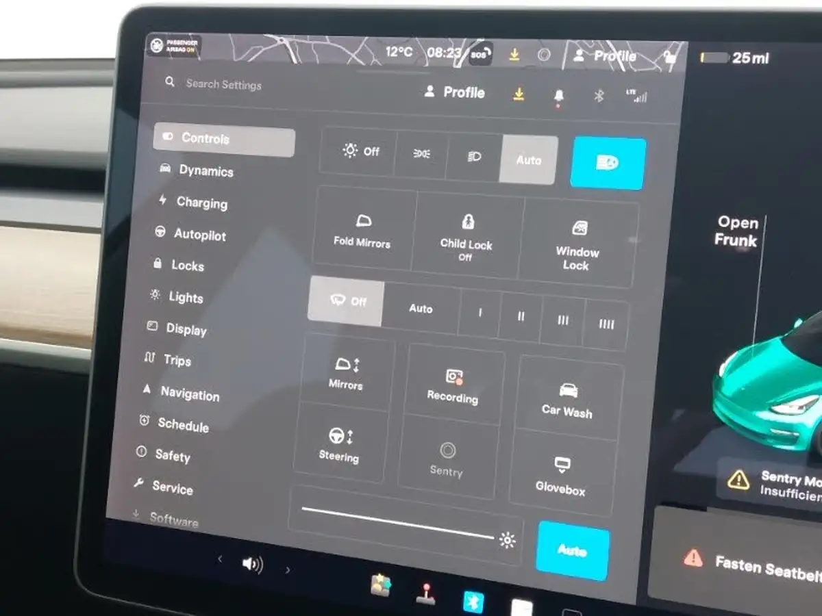 2021-tesla-model-3-e-long-range-awd-big-13