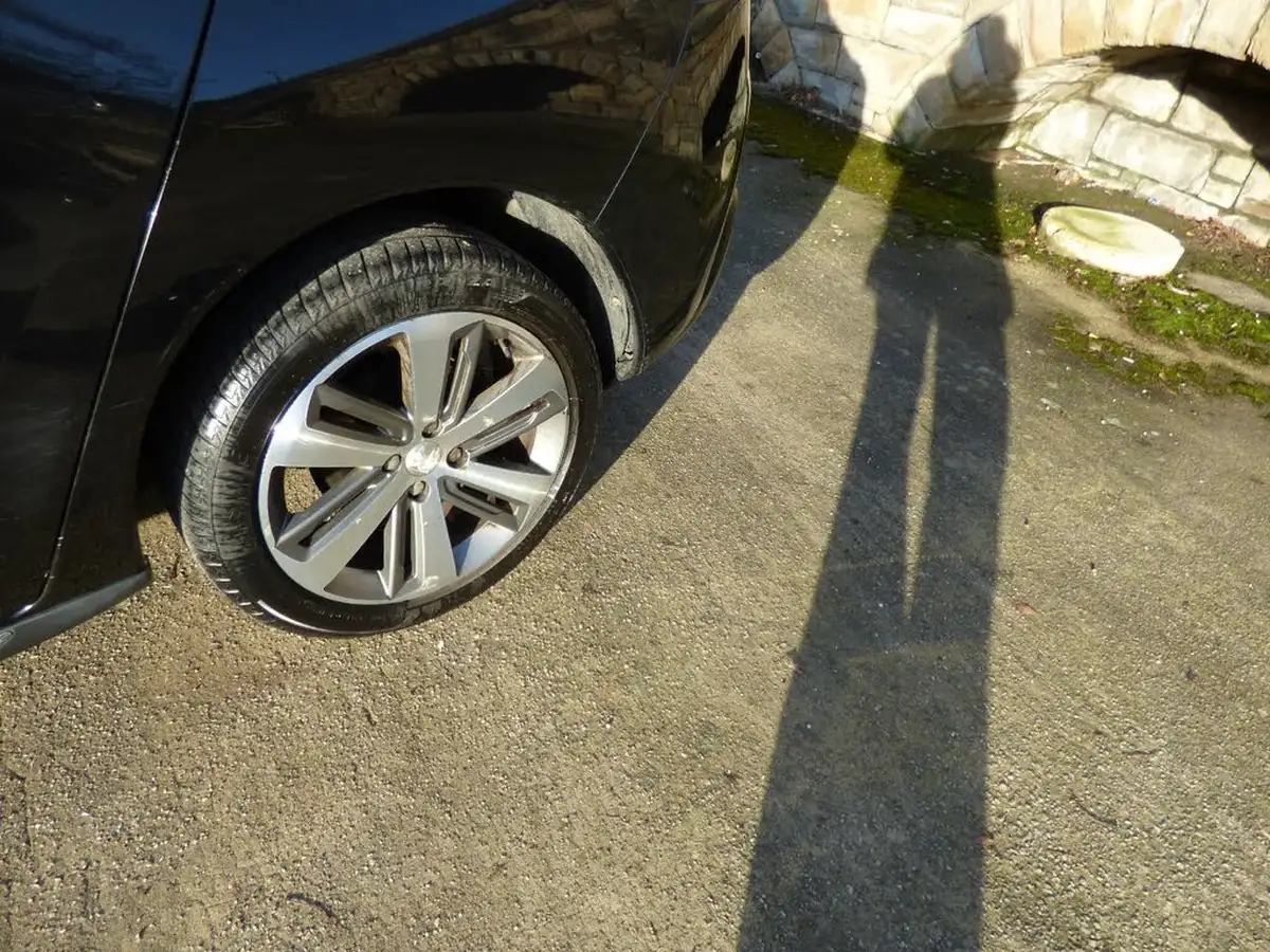 2016-peugeot-3008-crossover-16bluehdi-allure-auto-big-31