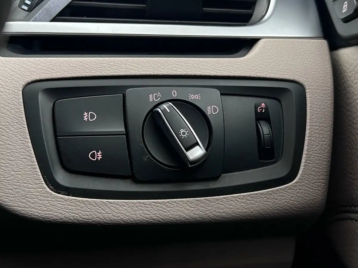 2018-bmw-x1-20-sdrive-20i-xline-ss-big-20