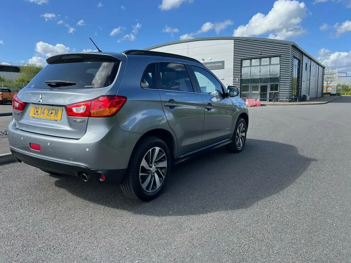 2014-mitsubishi-asx-22di-d-4wd-big-2