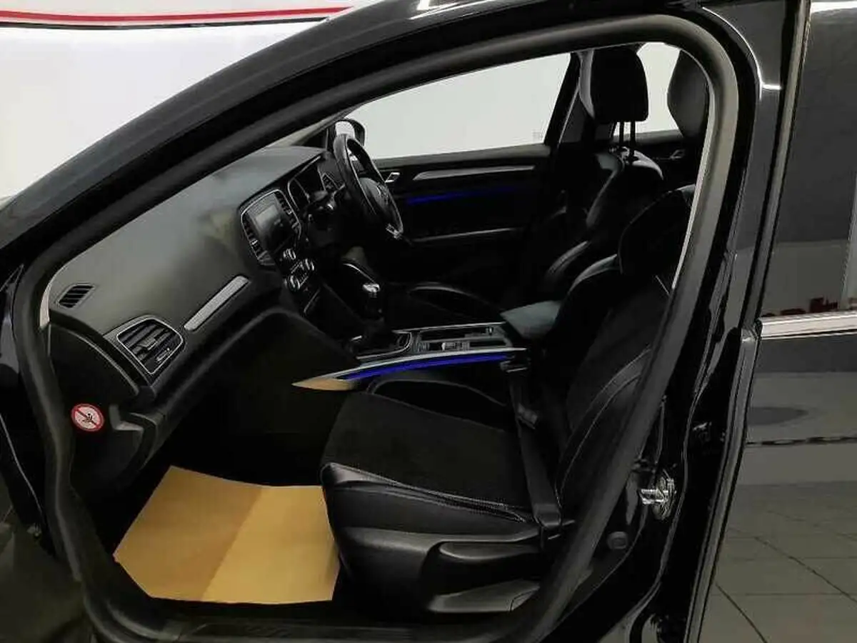 2017-renault-megane-16dci-dynamique-nav-hatchback-big-32