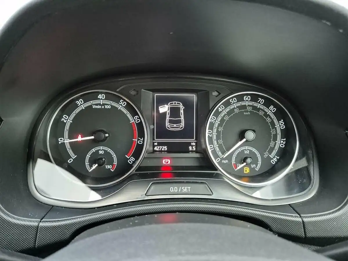 2019-skoda-fabia-10-tsi-colour-edition-big-36