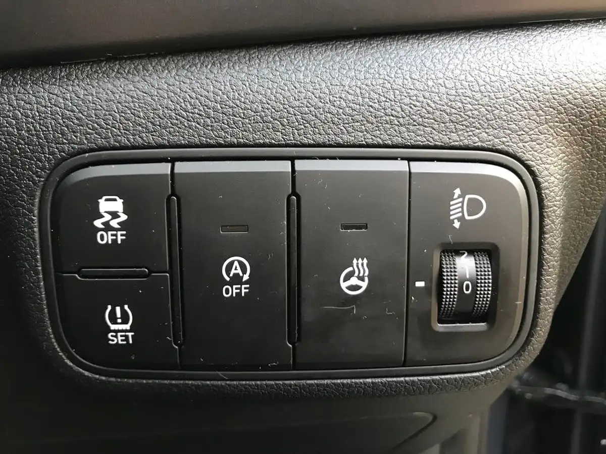 2024-hyundai-i20-10-t-gdi-ultimate-big-26