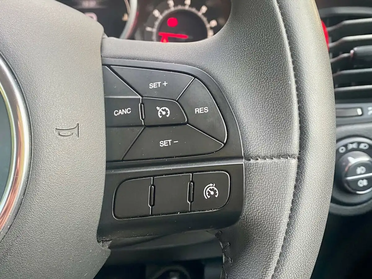 2016-fiat-500x-14-multiair-pop-star-big-23
