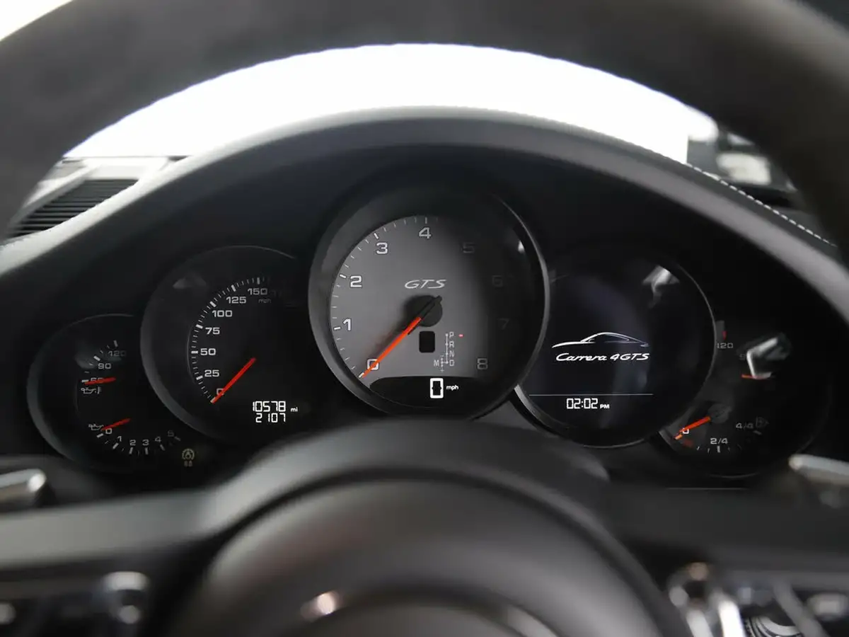 2019-porsche-911-30-carrera-4-gts-coupe-big-43