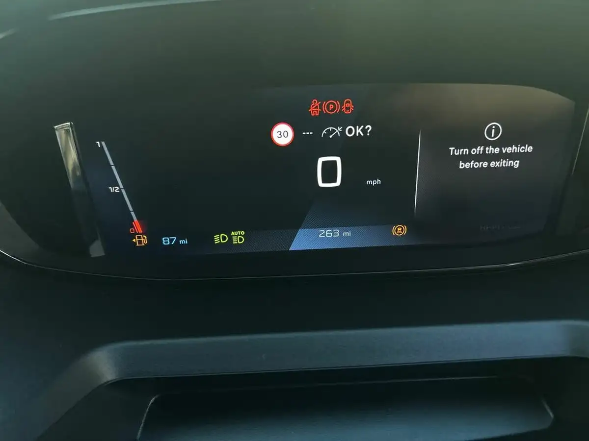 2024-peugeot-partner-15-bluehdi-professional-100pseu6d-big-11