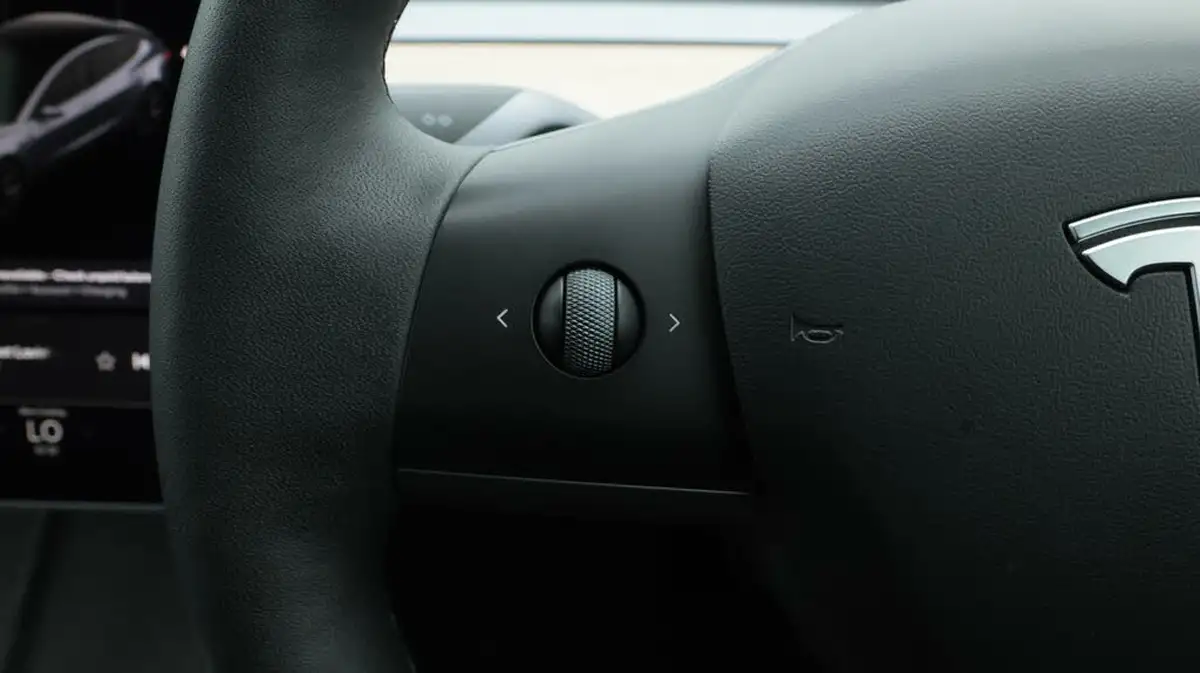 2021-tesla-model-3-e-standard-plus-big-23