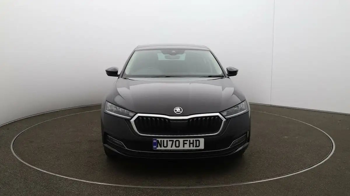 2020-skoda-octavia-15-tsi-se-l-first-edition-hatchback-big-2