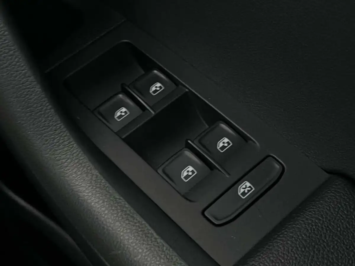 2019-skoda-octavia-15-tsi-se-drive-hatchback-dsg-big-31