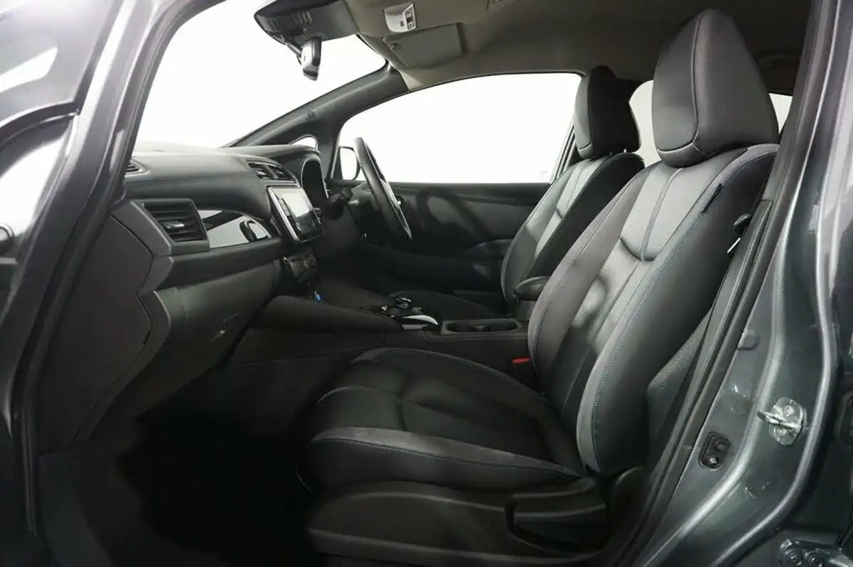 2023-nissan-leaf-e-tekna-39kwh-big-10