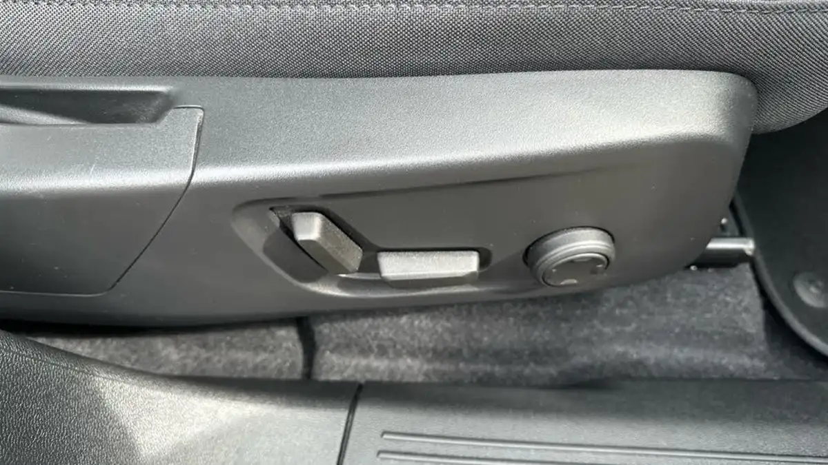 2022-volvo-xc40-e-recharge-pro-big-45