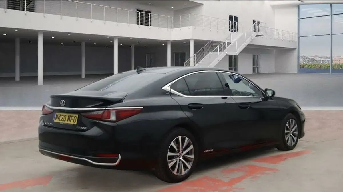 2020-lexus-es-300h-25-es-215bhp-rear-privacy-glass-big-2