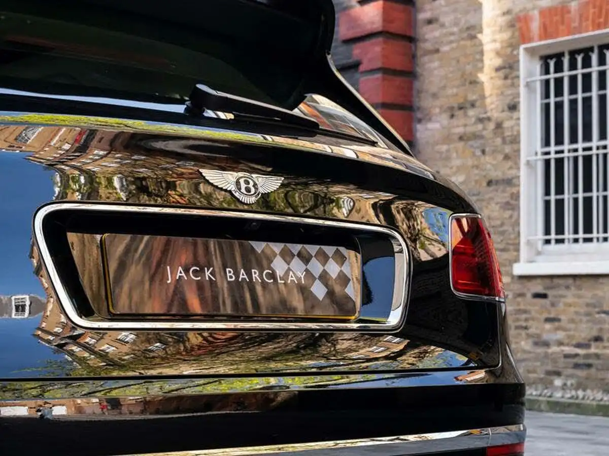 2019-bentley-bentayga-60-w12-speed-big-61