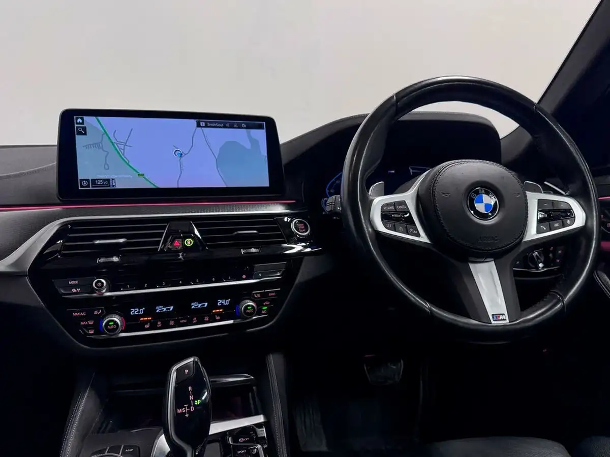 2022-bmw-5-series-20-520i-m-sport-mht-touring-5d-big-27