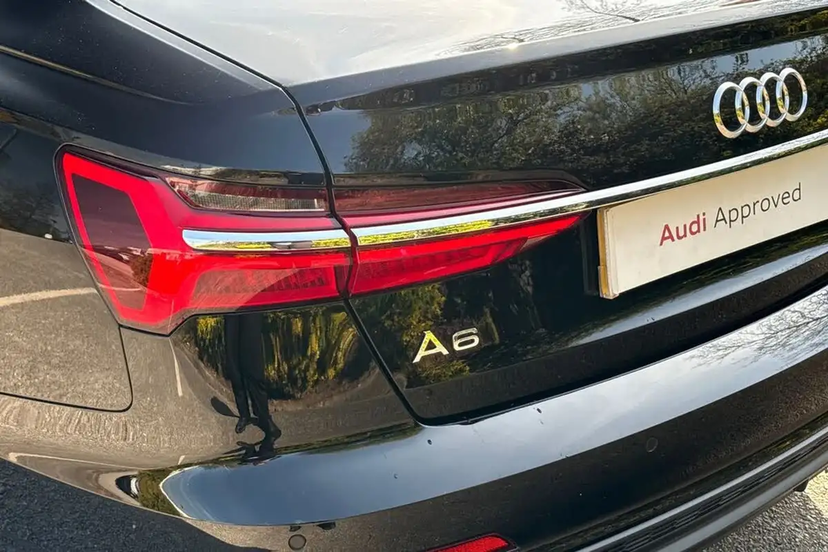 2022-audi-a6-saloon-20-40-tfsi-s-line-big-36
