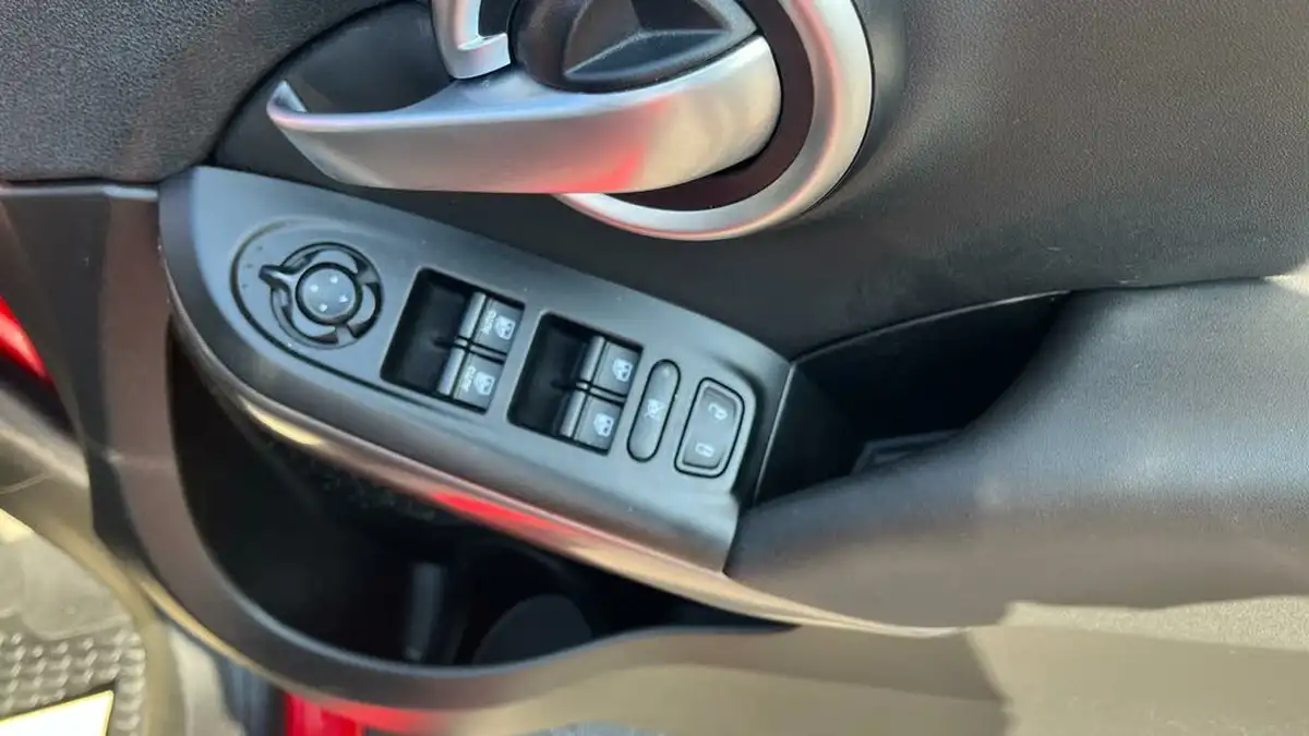 2017-fiat-500x-14-multiair-pop-star-big-22