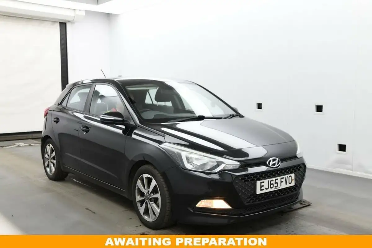 2015-hyundai-i20-14-se-big-0