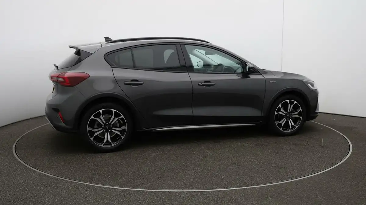 2022-ford-focus-10t-active-vignale-125ps-hybrid-mhev-hatchback-powershift-big-44