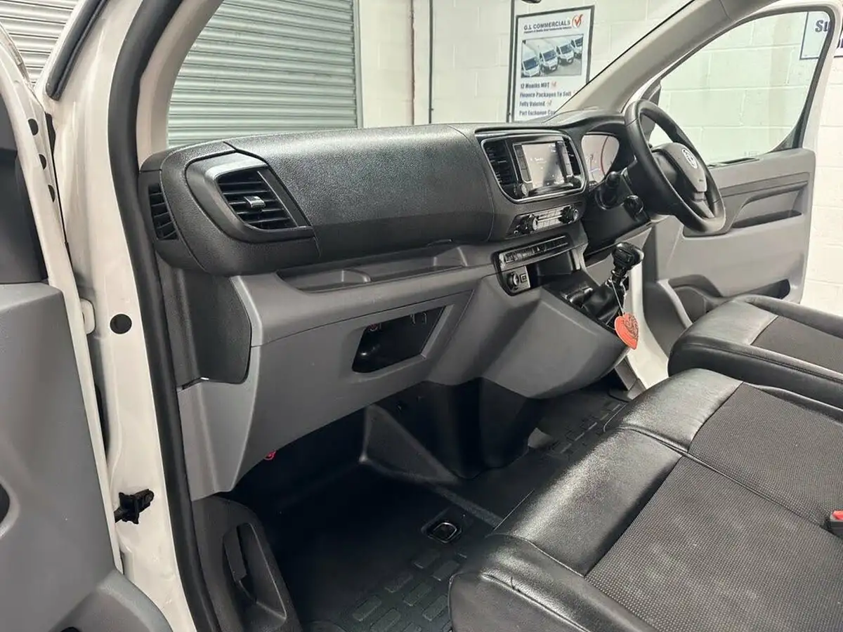2022-vauxhall-vivaro-15td-2900-l2h1-sportive-big-14