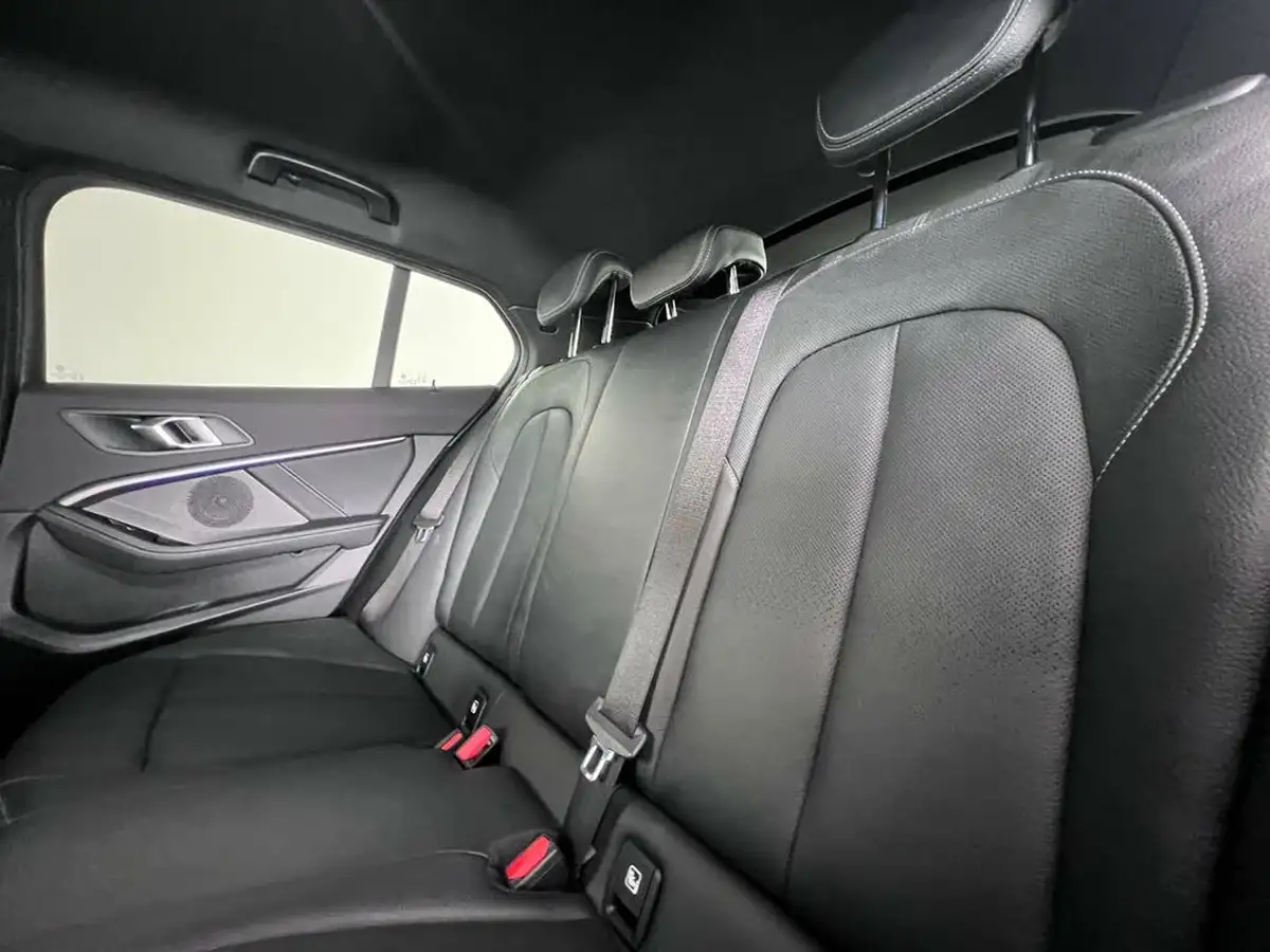 2020-bmw-1-series-15td-116d-m-sport-dct-big-14