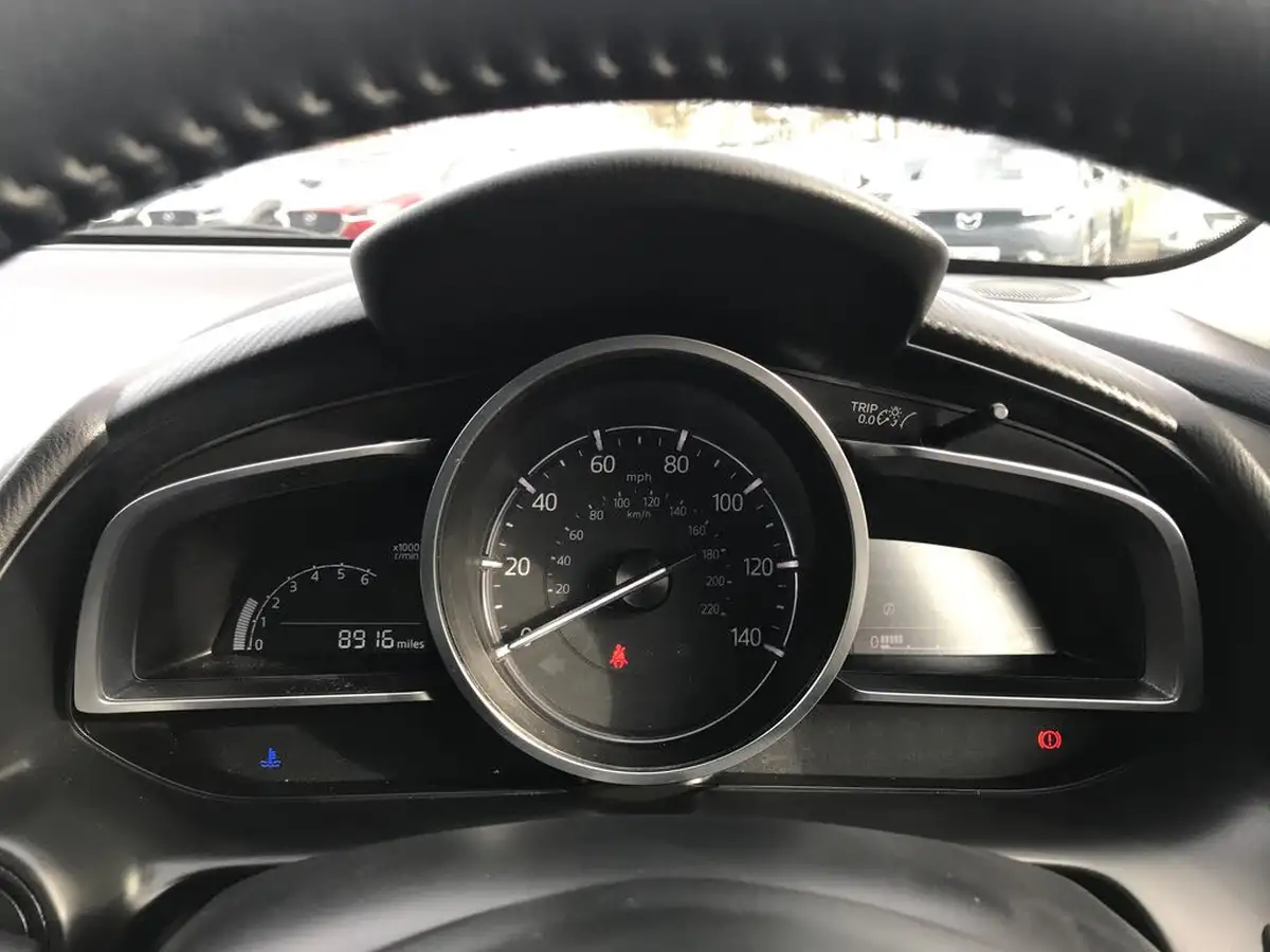 2022-mazda-mazda2-15-e-skyactiv-g-sport-big-12