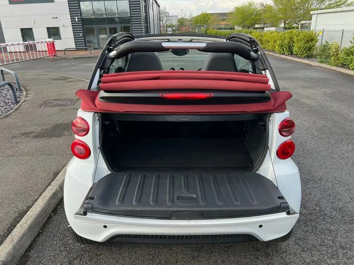 2013-smart-fortwo-10-passion-71bhp-cabriolet-big-1