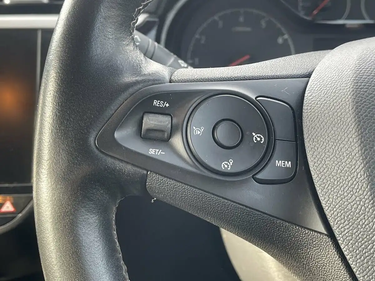 2020-vauxhall-corsa-12i-se-big-15