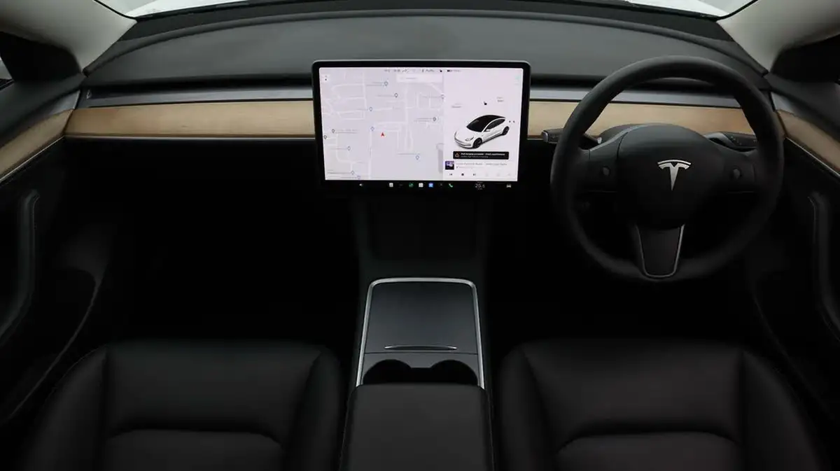 2021-tesla-model-3-e-standard-plus-big-13