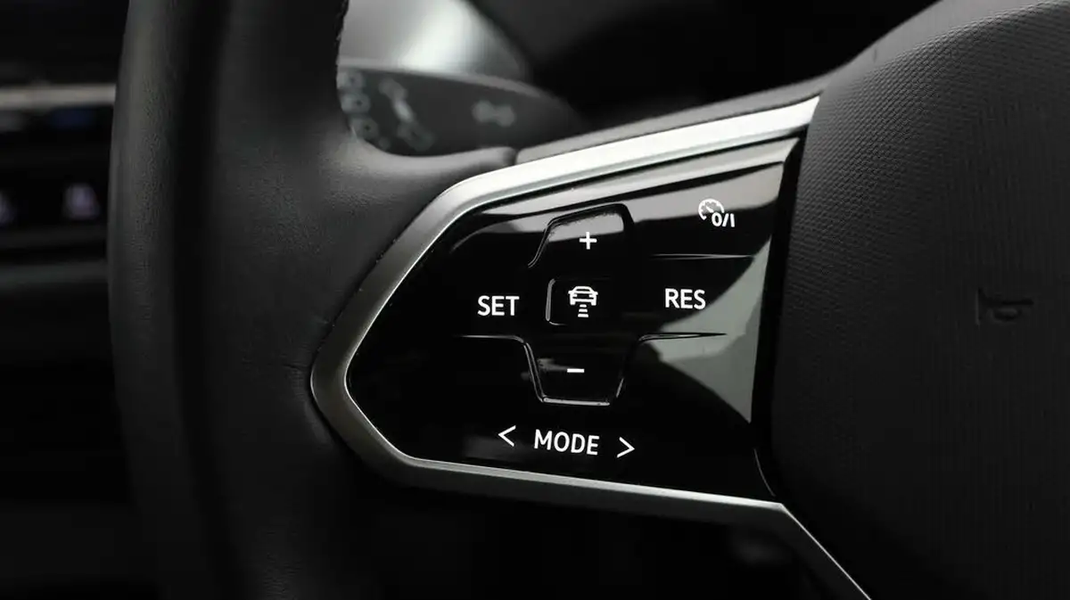 2022-volkswagen-id4-e-life-148ps-52kwh-pure-performance-big-21